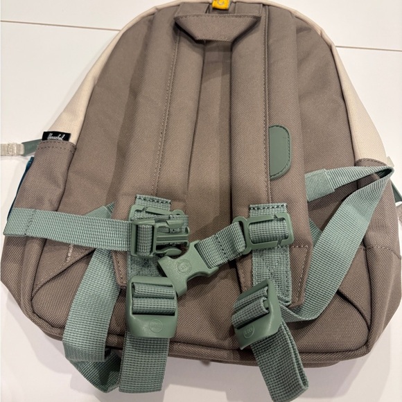 Hershel Heritage Star Wars Yoda Backpack - Picture 6 of 7